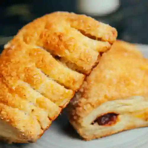 Pastel Guayaba y Queso
