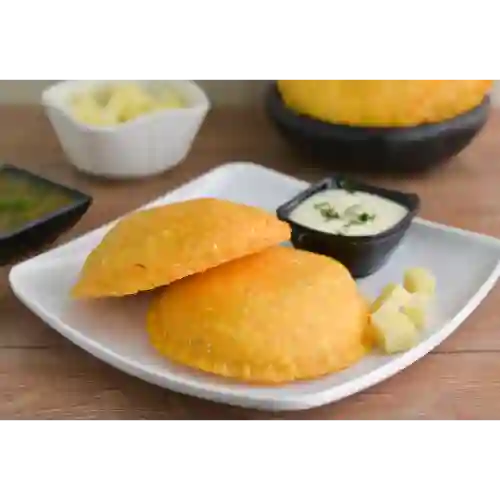 Arepa Pollo con Champiñones y Queso