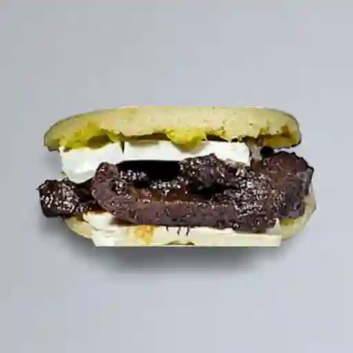 Arepa asado negro
