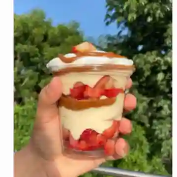 Fresas con Crema 12 Oz