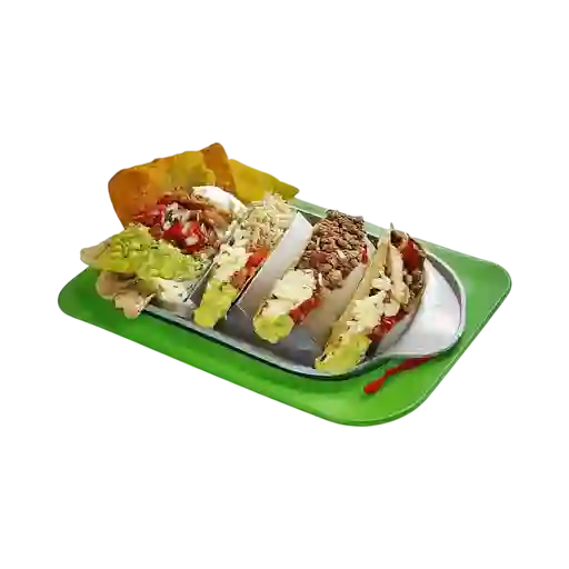 Trio Tacos Tortilla Maiz