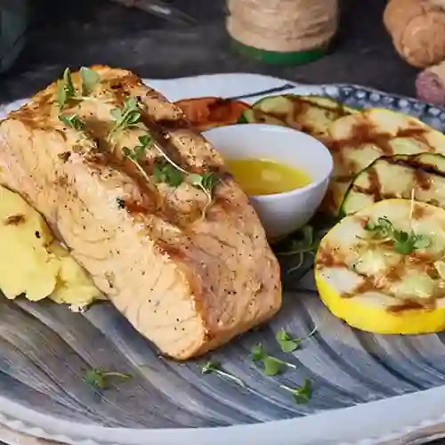Salmón Finalizado a la Parrilla