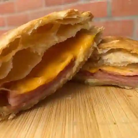 Pastel de Jamón y Queso