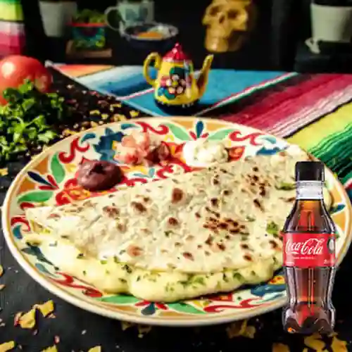 Combo Quesadilla Mixta + Coca Cola Original 250ML