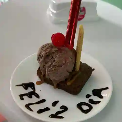 Brownie con Helado