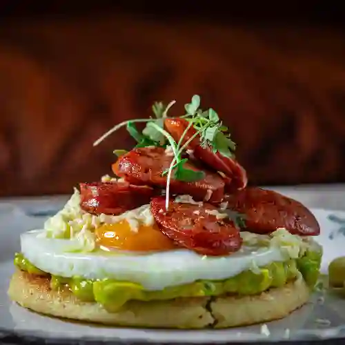 Arepa de la Casa con Chorizo