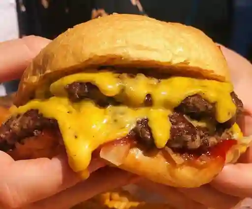 Combo Hamburguesa Doble Chuck Cheese