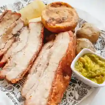 Picada personal costilla enchicharronada