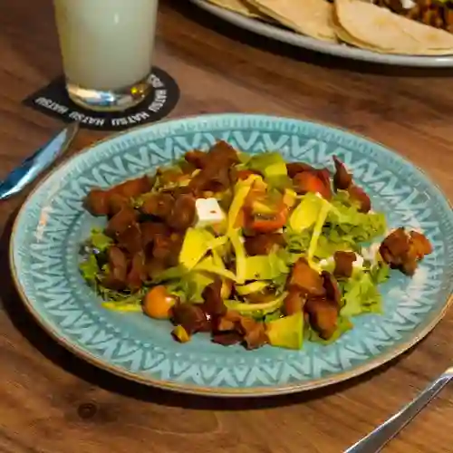 Ensalada de Chicharron