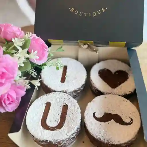 Caja x4 minis amor y amistad-bigote