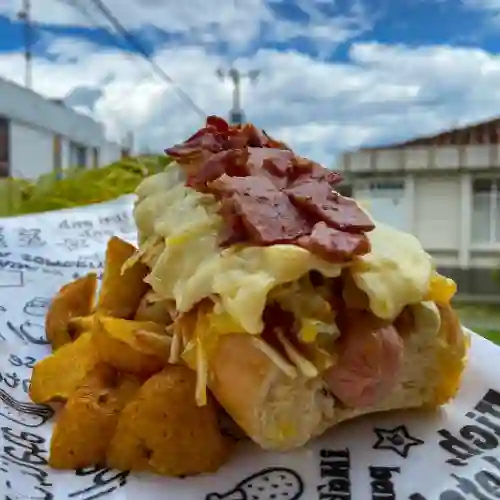 Perro Super Gratinado con Papas