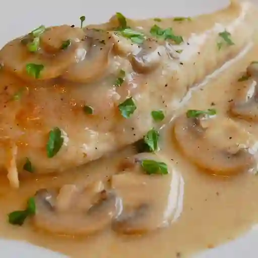 Pechuga en salsa de champiñones
