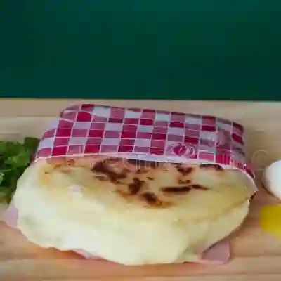 Arepa con Queso y Jamón