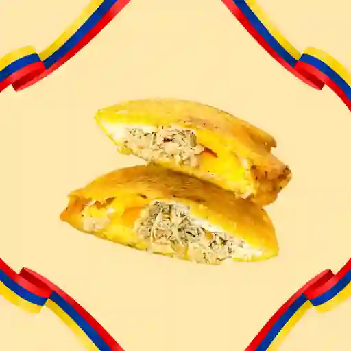 Arepa de huevo con pollo