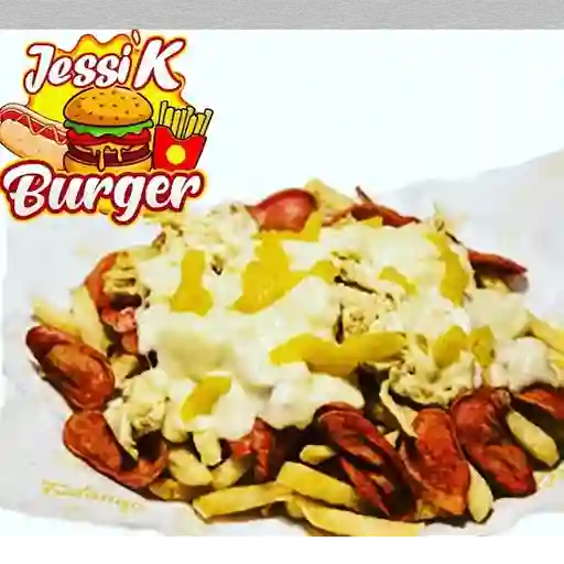 Salchipapa sencilla solo salsas caseras