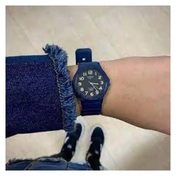 Reloj Classic Hombre Azul MQ24UC-2BDF Casio