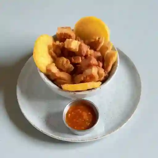 Chicharrones con Arepita