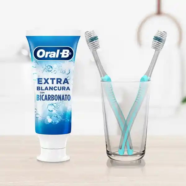 Crema Dental con Flúor Oral-B Extra Blancura con Bicarbonato 150ml