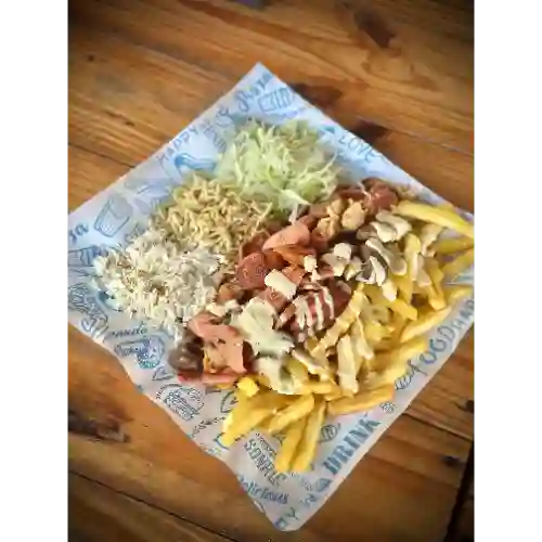 Salchipapas Combinada con Alemana