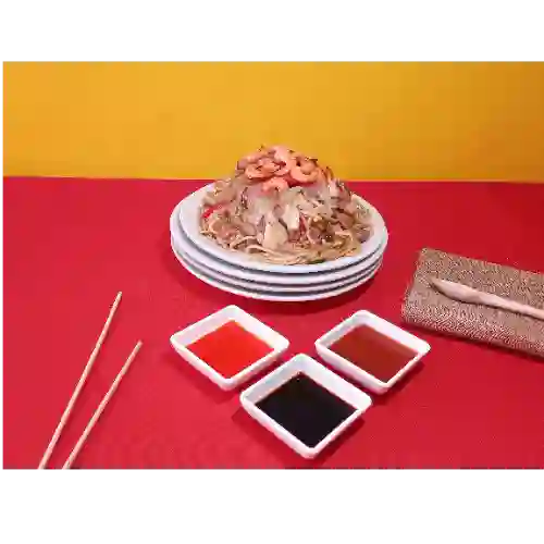½ Chow Mein Famosa China