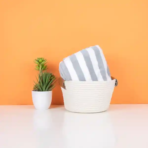 Toalla de Baño Polar Rayada Gris Miniso