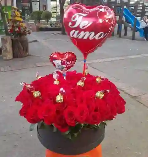 Chocolates Caja Redonda De Amor Vienen 100 Rosas Con Y Globos