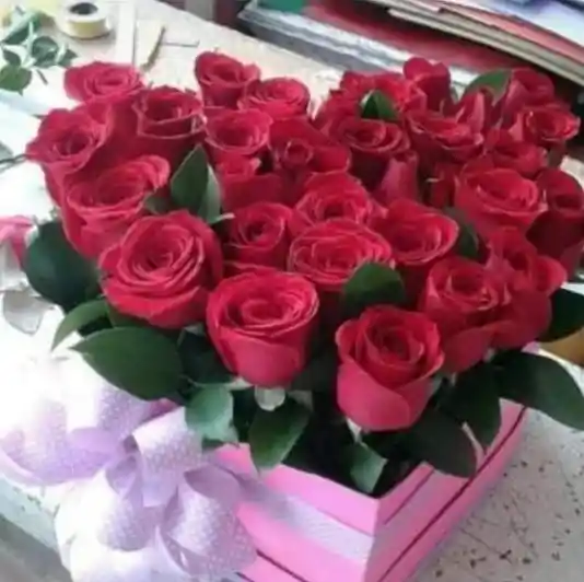 Mi corazón vienen 30 rosas rojas