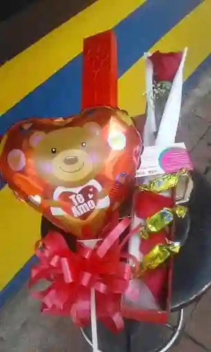 Chocolates Solitario De Amor Viene Una Rosa .Con Globo Y