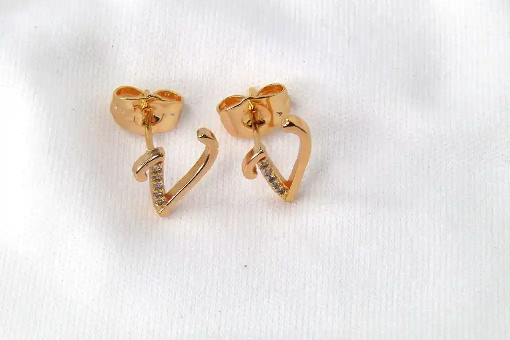 ARETE ACERO LETRA V
