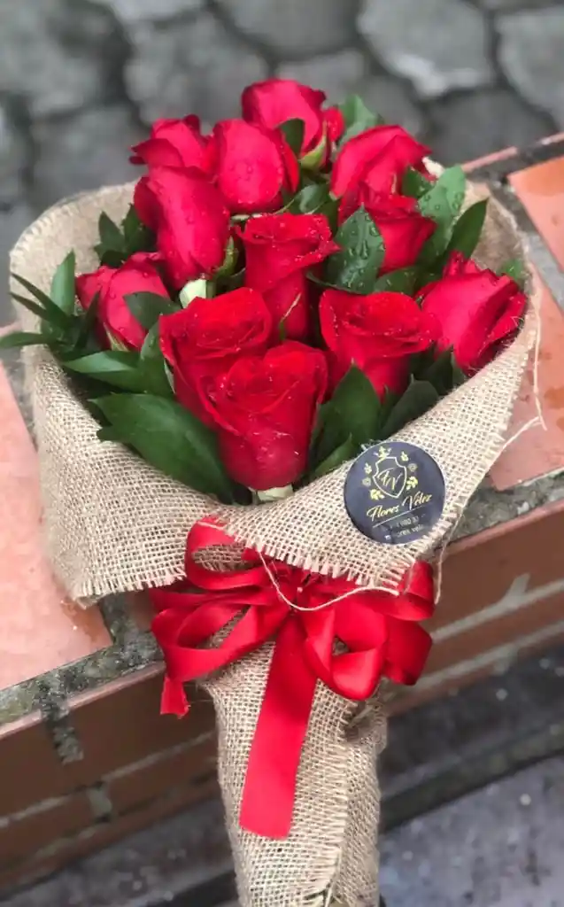 Ramillete de 24 Rosas Rojas