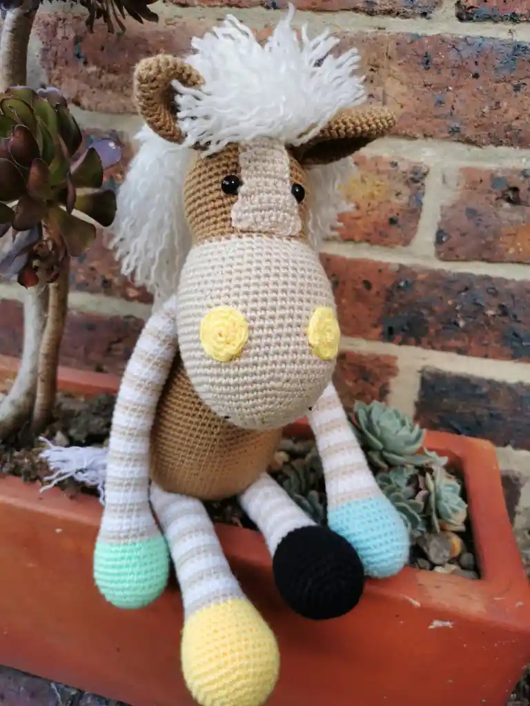  Amigurumi  Caballito