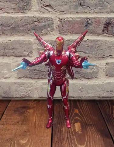 Figura Iron Man 17cm.