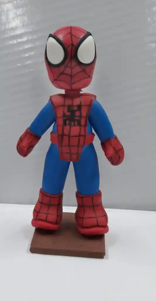 FIGURA SPYDERMAN PORCELANICROM