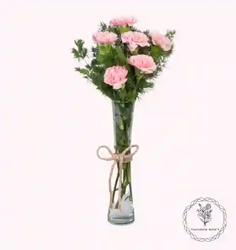 arreglo floral en claveles rosados 