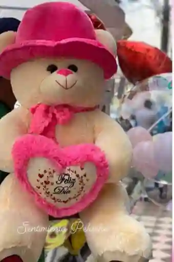 Peluche De Osa Con Pava Y Corazón De 1 Metro