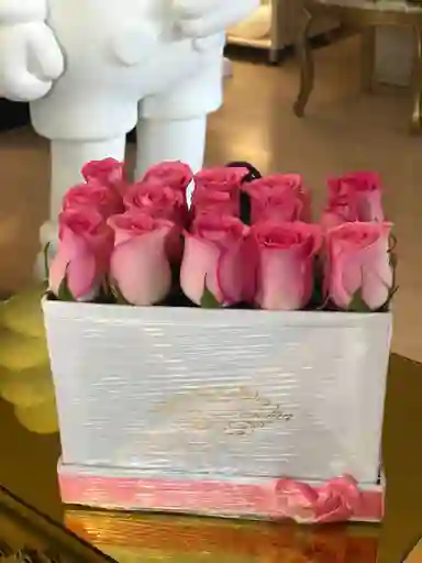 Caja 15 rosas (color de tu preferencia)
