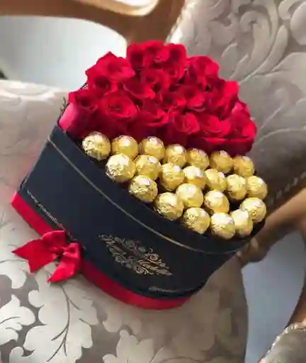 Chocolates Caja Corazon Mitad Rosas Rojas Mitad