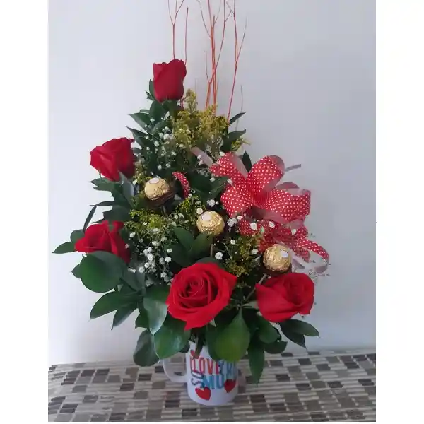 Pocillo O Mug De Amor Con Rosas Y Chocolates