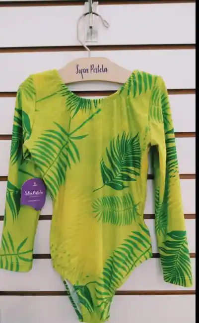 Poster  Gigante (3) + vestido de baño (5)