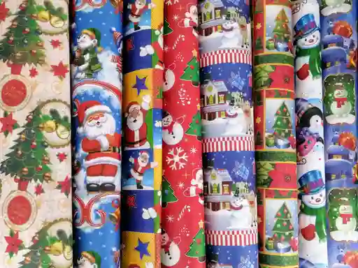 PLIEGOS DE PAPEL REGALO DE NAVIDAD  X 5 UNIDADES 