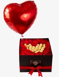 Rosas Caja De Lujo Cuadrada Grande Con Rosas De Exportación Y Ferrero Formándono Corazón + 1 Globo Metalizado Rojo