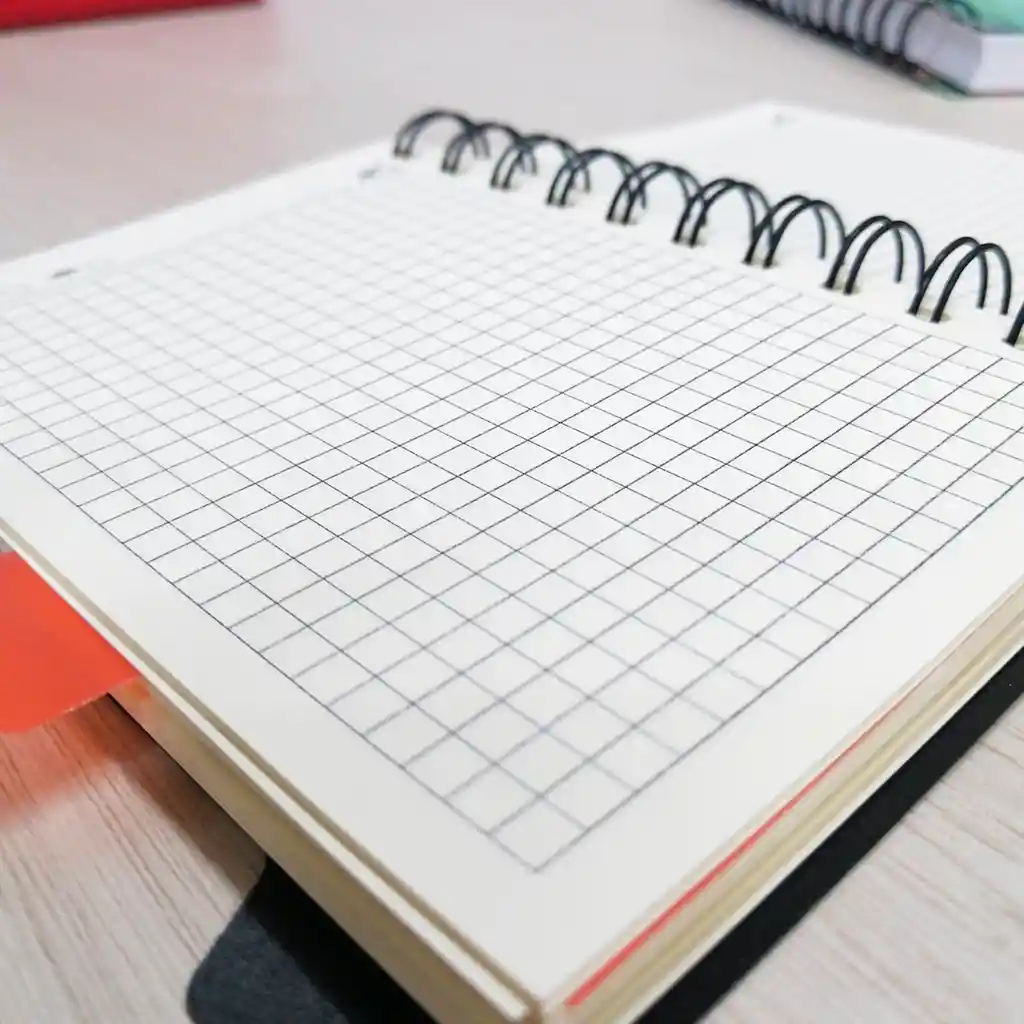 Libreta De Notas Argollada Con Separadores X 130 Hojas.