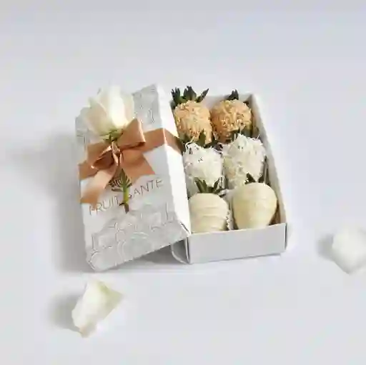 Caja de 6 Fresas con chocolate + Rosa Blanca