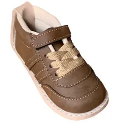 Tenis talla 21 no tuerce. Zapatos para niños/ bebes