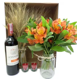 Caja Regalo: Botella De Vino, Flores Frescas En Frasco De Vidrio, Espigas En Frascos De Vidrio Y Velas