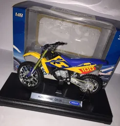 Moto Husqvarna Colección 1:18	