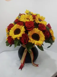 Arreglo Bombin Rosas Y Girasoles