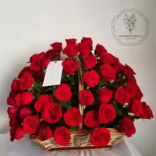 Rosas En Canasta De Amor