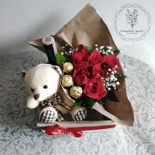 Chocolates Rosas En Caja De Regalo Con Vino Gato Negroy Peluche