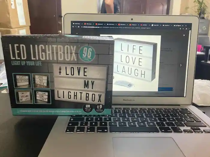 Caja De Luz Con Letras De Combinación Usb Y Baterias
